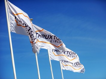 Thruxton-Flags